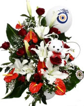 Kırmızı Antoryum, Beyaz Lilyum ve Kırmızı Güller  Hoşgeldin bebek demek için balon ve peluşlu bir aranjmandan daha güzeli olamaz. Sevdiklerinizin mutlu anlarını çiçek göndererek paylaşın.